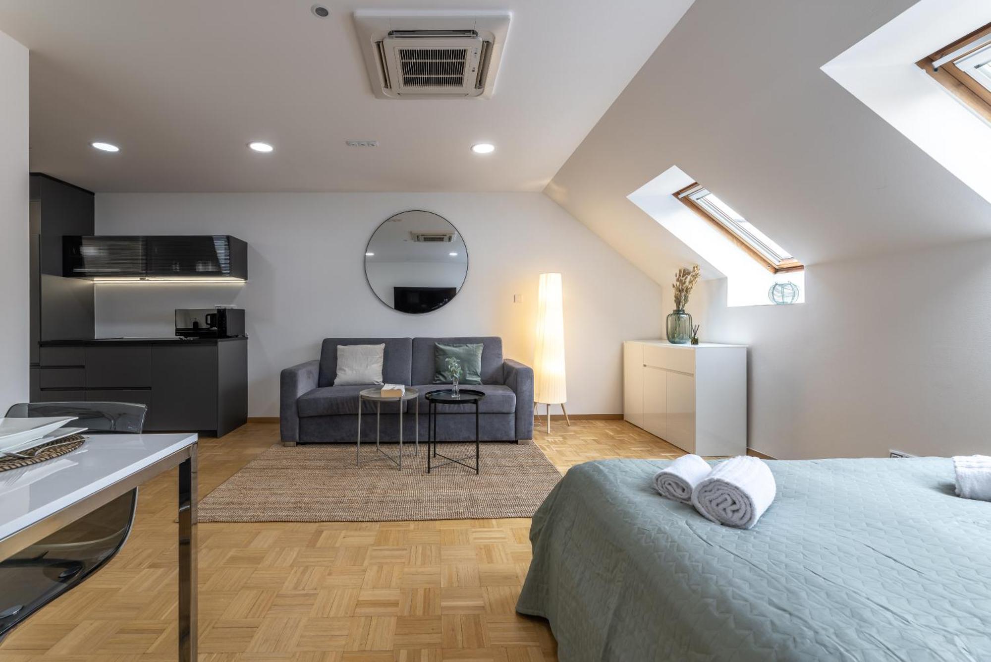 Kip Old Town Modern With Free Parking & Ac Appartement *